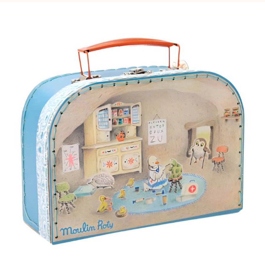 Suitcase - Wood Medical set